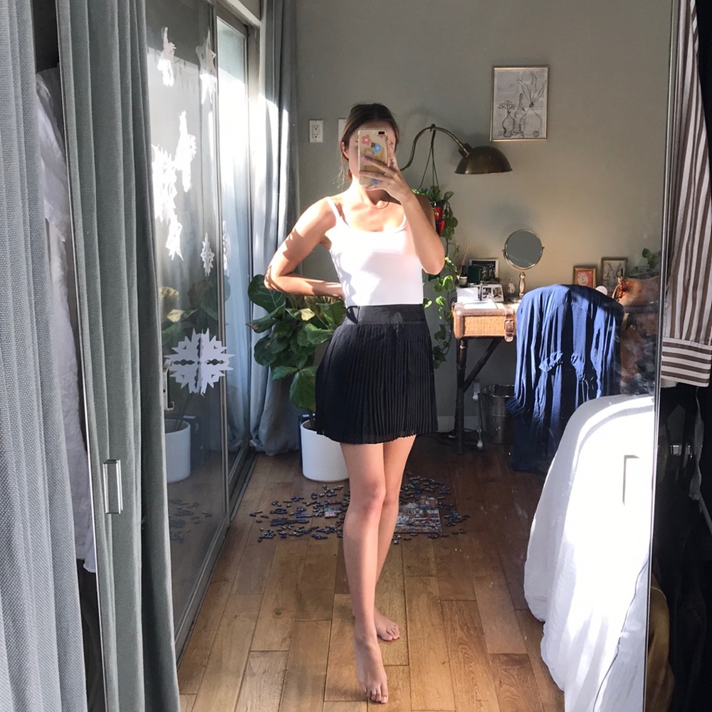 Black pleated skirt